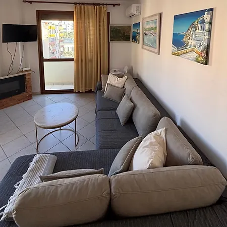 Lydia's Place By The Appartement