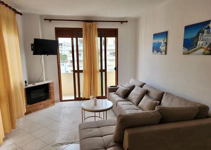 Lydia's Place By The Apartman