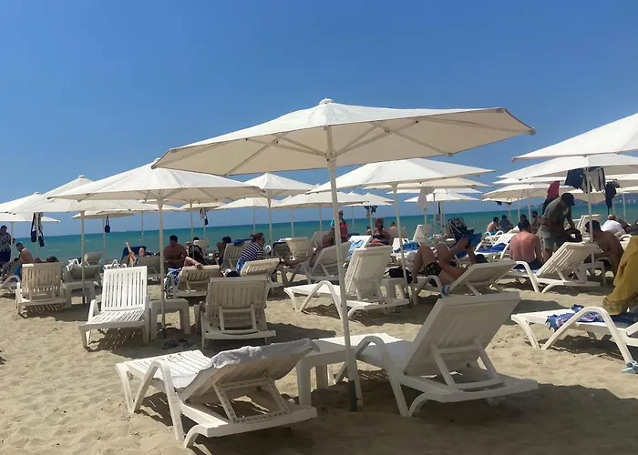 Lydia's Place By The Голем